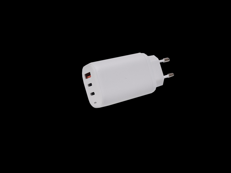 D28 GaN 65W 2C+1A Charger